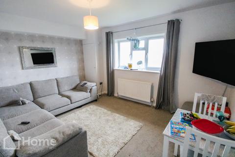2 bedroom flat for sale, Avonfield Avenue, Bradford-on-Avon BA15