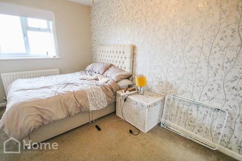 2 bedroom flat for sale, Avonfield Avenue, Bradford-on-Avon BA15