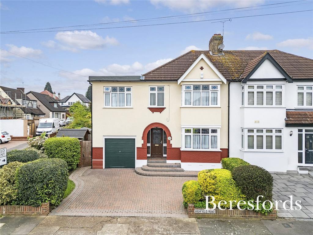 Highfield Road, Hornchurch, RM12 5 bed semidetached house for sale £