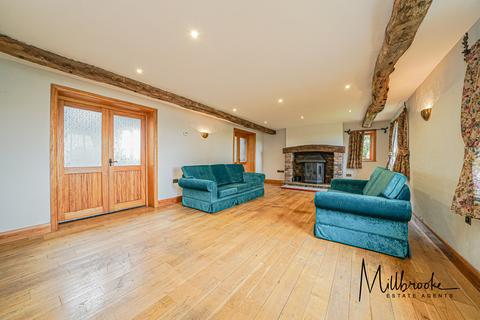 4 bedroom barn conversion to rent, Moss Lane, Astley, Manchester, M29