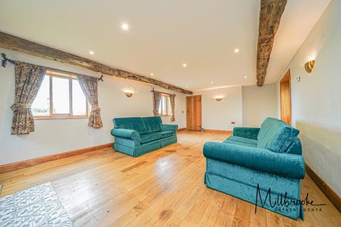 4 bedroom barn conversion to rent, Moss Lane, Astley, Manchester, M29