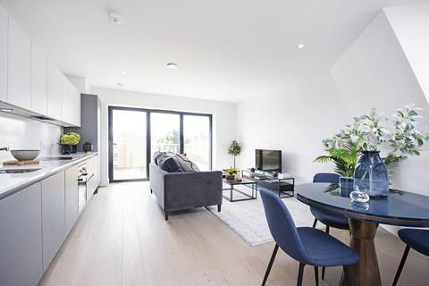 3 bedroom flat to rent, De Beauvoir Apartments, Dalston, London, N1