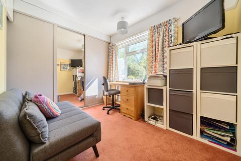 53 Fairlands Road, Fairlands, Guildford, GU3 3HZ