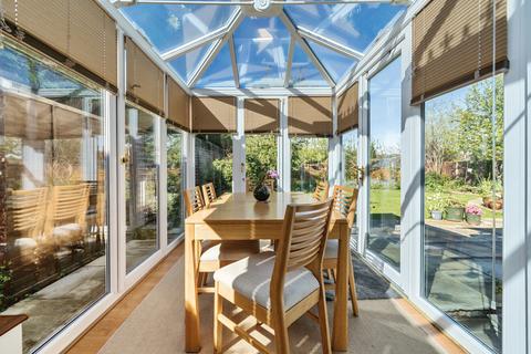53 Fairlands Road, Fairlands, Guildford, GU3 3HZ