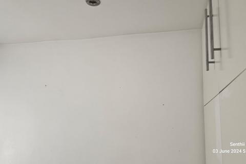 3 bedroom terraced house to rent, Greenford UB6