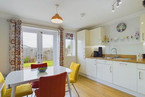 17 Chapel Meadow, Callington, PL17 7FX