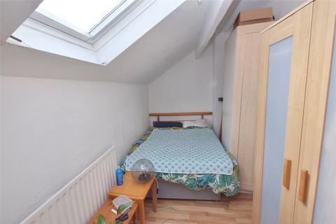 4 bedroom terraced house for sale, St. Ives Mount, Leeds, West Yorkshire