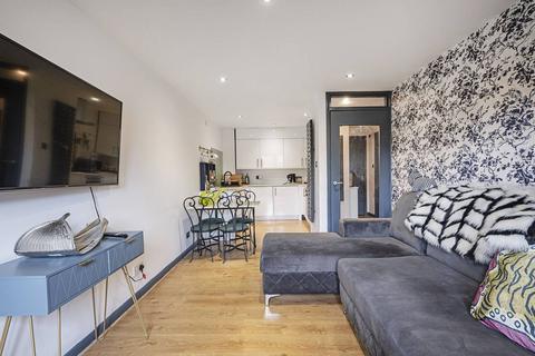 1 bedroom flat for sale, Huddleston Close, Bethnal Green, London, E2