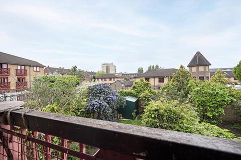 10 Huddleston Close, London, E2 9NR