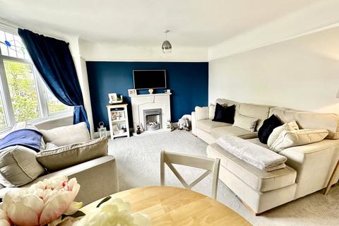 2 bedroom apartment for sale, Christchurch Road, Boscombe East, Bournemouth, BH7