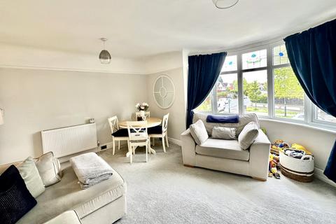 2 bedroom apartment for sale, Christchurch Road, Boscombe East, Bournemouth, BH7