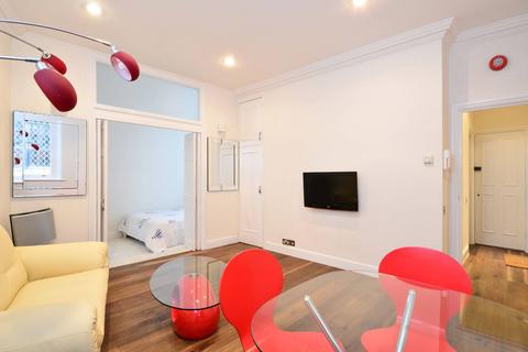 Flat 3, 3 Emperors Gate, London, SW7 4HH