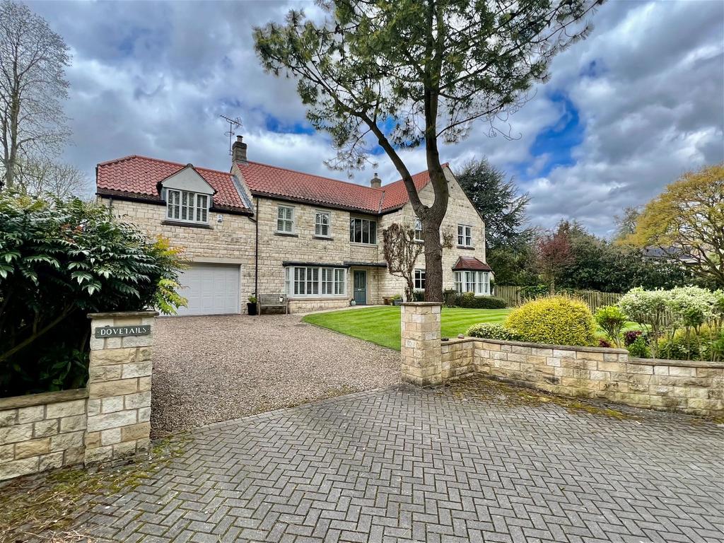 Boston Spa, Holgate Lane, LS23 5 bed detached house for sale £1,395,000