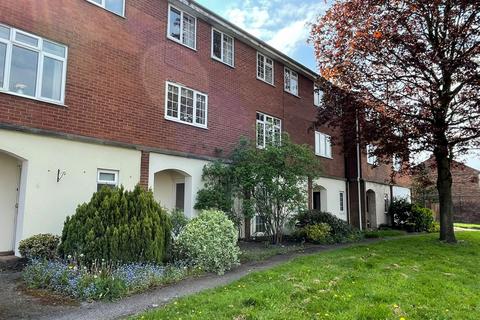 2 bedroom townhouse to rent, Nantwich, Cheshire, CW5