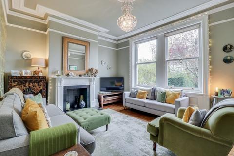 64 Broadgate Lane, Horsforth, Leeds, LS18 4AG