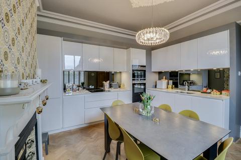 64 Broadgate Lane, Horsforth, Leeds, LS18 4AG