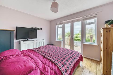 8 Burnards Field Road, Colyton, EX24 6PF