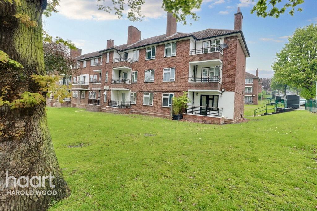 Leamington Road, Romford 1 bed flat for sale £180,000