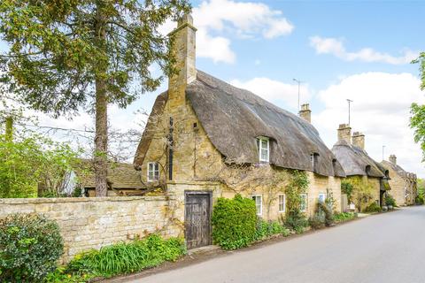 3 bedroom detached house for sale, Snowshill Road, Broadway, Worcestershire, WR12