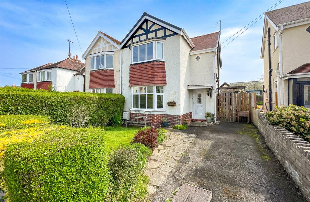St. Catherines Drive, Old Colwyn, Colwyn Bay, Conwy, LL29 3 bed semi