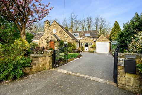 4 bedroom detached house for sale, The Spinney, Rawdon, Leeds, West Yorkshire, LS19