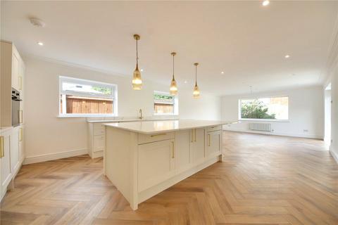 3 bedroom bungalow to rent, Hawthorn Road, Worthing, West Sussex, BN14