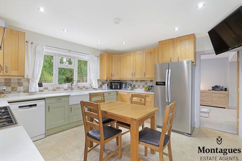 20 Bluemans, North Weald, Epping, CM16 6EU