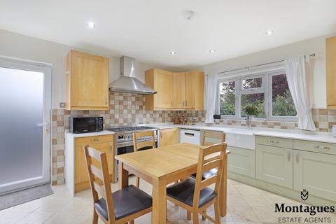 20 Bluemans, North Weald, Epping, CM16 6EU