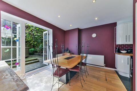 3 bedroom terraced house for sale, Catherine Grove, London, SE10 8FS