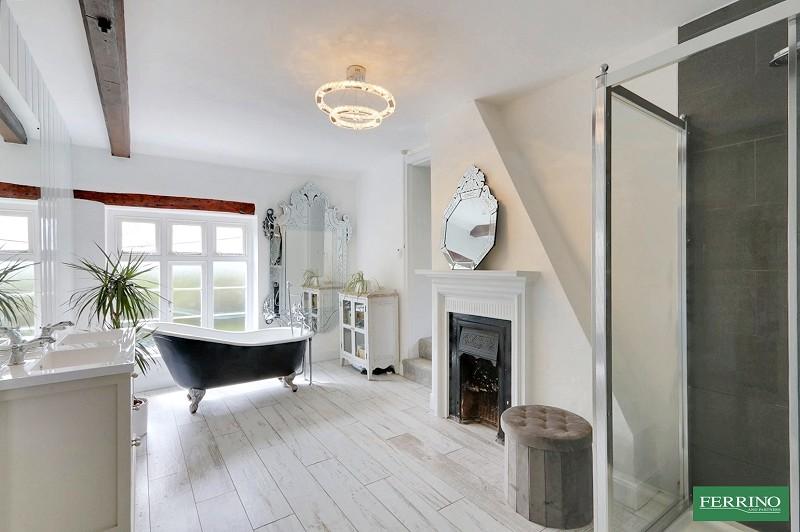 Master En-suite