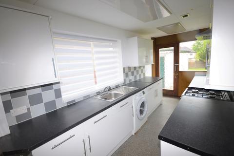 3 bedroom semi-detached house to rent, Woolacombe Road London SE3