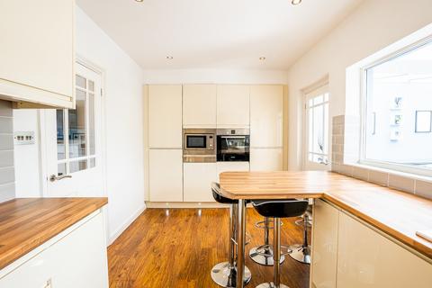 60 Lindridge Road, Sutton Coldfield, B75 6HJ