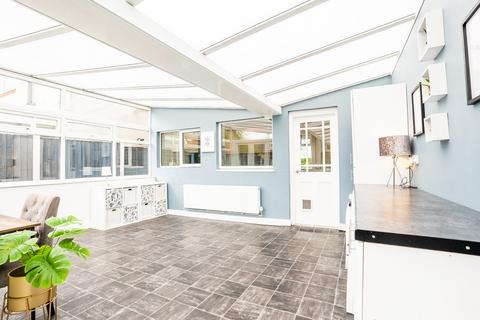 60 Lindridge Road, Sutton Coldfield, B75 6HJ
