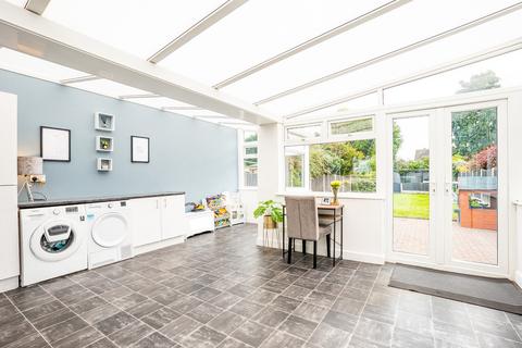 60 Lindridge Road, Sutton Coldfield, B75 6HJ