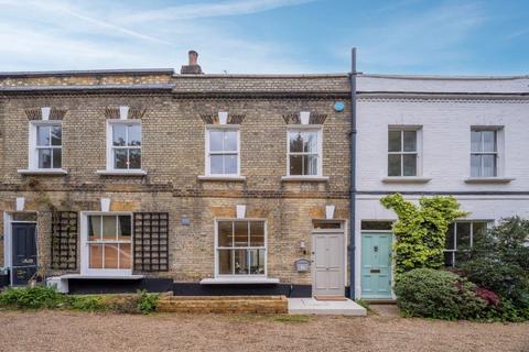 2 bedroom terraced house for sale, Wildwood Grove, Hampstead, London, NW3