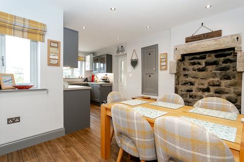 2 bedroom cottage to rent, Dacre Banks, Harrogate, HG3