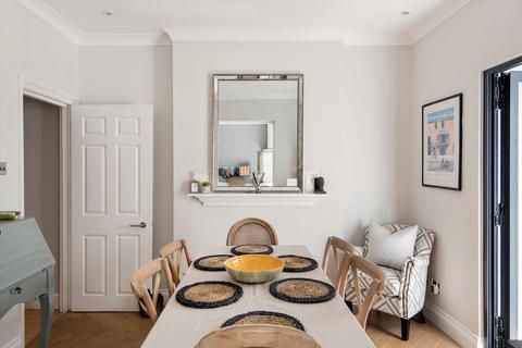 2 bedroom flat for sale, Westgate Terrace, London, SW10