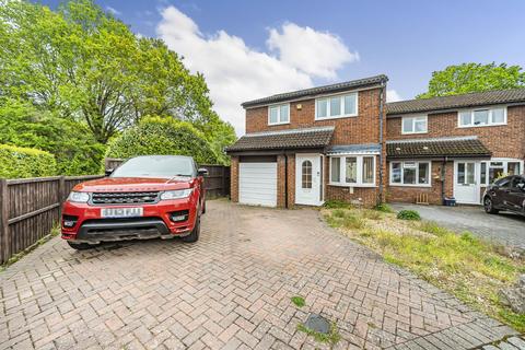 3 bedroom end of terrace house for sale, Humber Close, Wokingham RG41