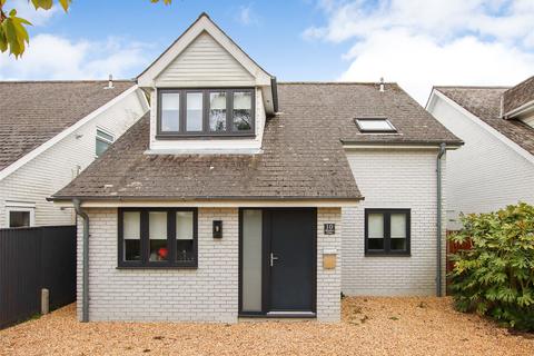 3 bedroom detached house for sale, Kitchers Close, Sway, Hampshire, SO41