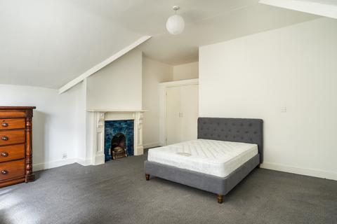 4 bedroom apartment to rent, 1A Shaw Lane, Leeds, LS6 4DH