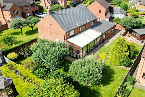 4 bedroom detached house for sale, Cottage Gardens, Great Billing, Northampton NN3 9YW