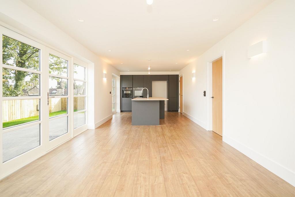 Totley Hall Court, Sheffield S17 5 bed detached house for sale £895,000