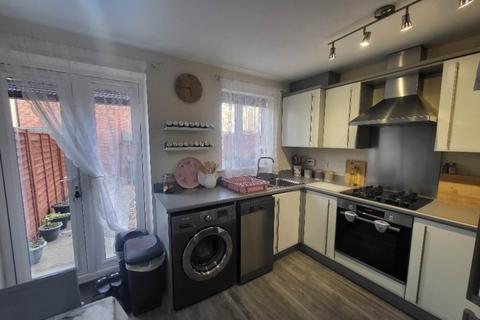 3 bedroom semi-detached house for sale, Providence Court, Dewsbury