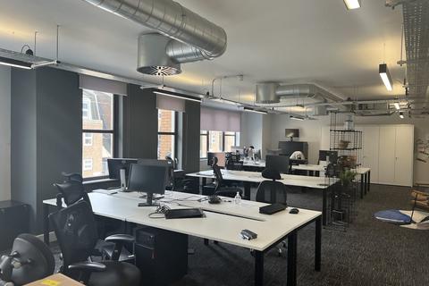 Office to rent, Suite 4, First Floor, 59 St. Aldates, Oxford, OX1 1ST