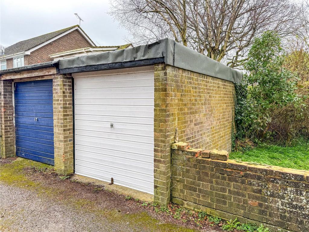 Rosehill Drive, Bransgore... Garage for sale - £20,000