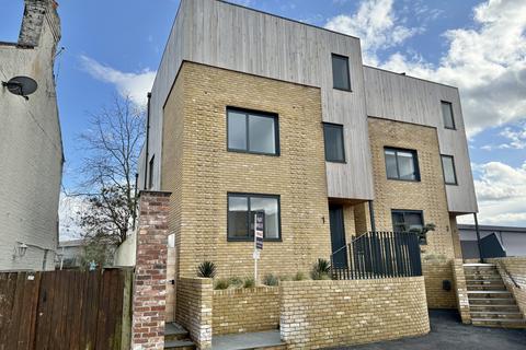 5 bedroom detached house for sale, Courtenay Road, Exeter, EX2