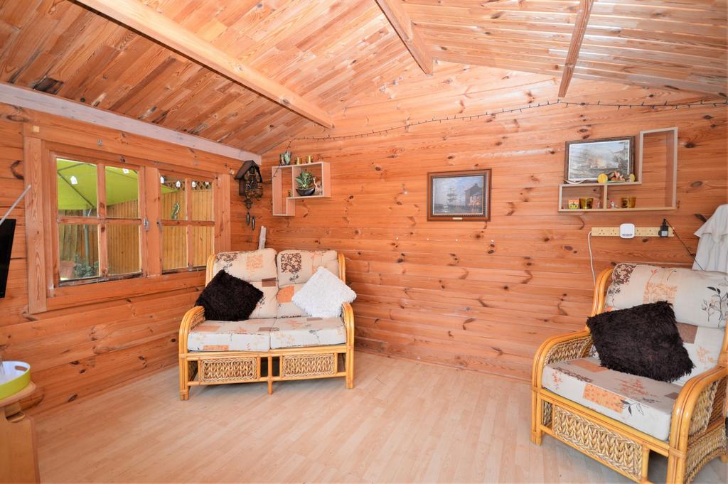Log cabin/summer house