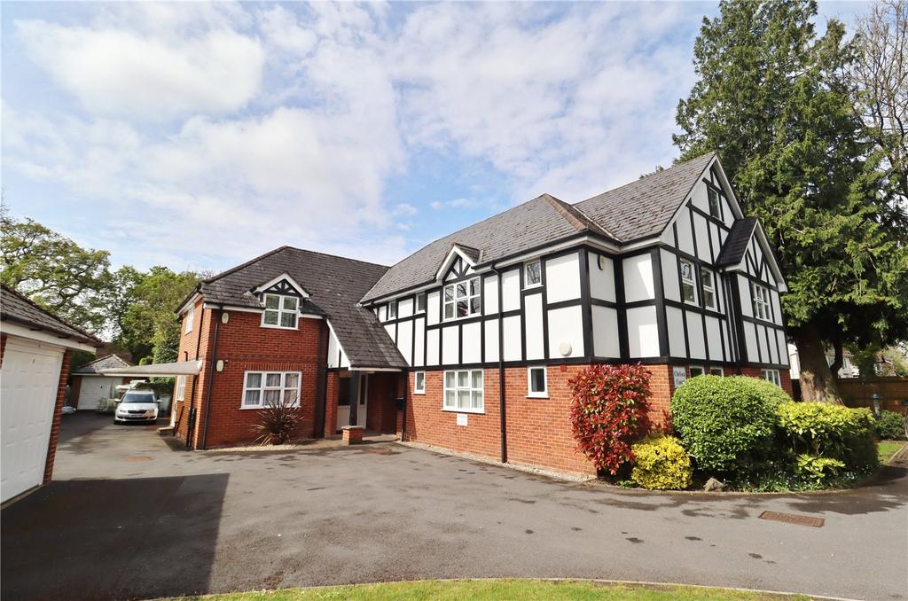Ringwood Road, Verwood, Dorset, BH31 2 bed apartment for sale £300,000