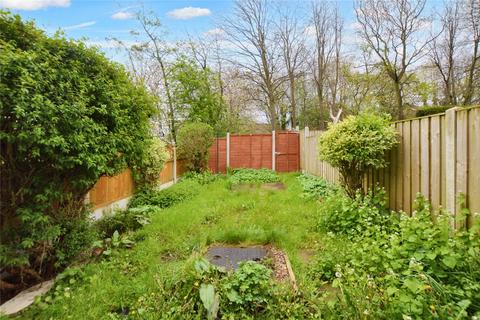 16 Knightsway, Robin Hood, Wakefield, WF3 3BJ
