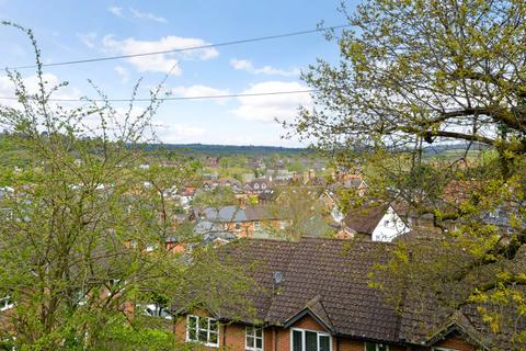 3 bedroom terraced house for sale, Latimer Road, Surrey GU7